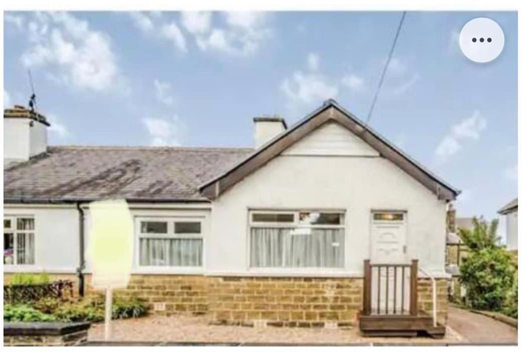 Semidetached Bungalow Huddersfield Exterior foto